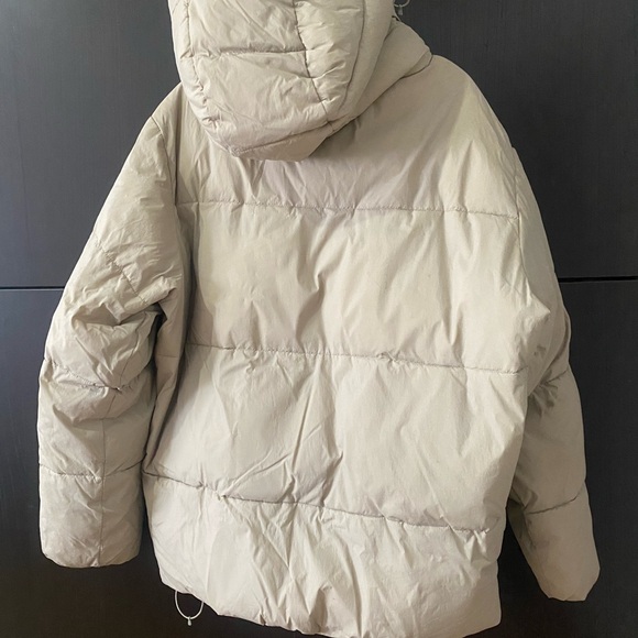 Puffer jacket levis ( size L) - Picture 2 of 9